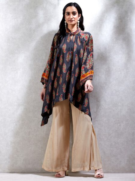 Black Asymmetric Kurti With Paisley Prints-05